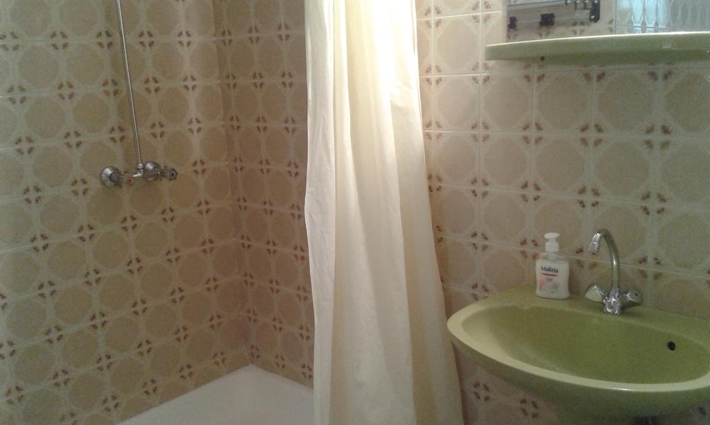Nati Es Bea Vendeghaz Apartment ไฮจ์ดุสโซบอสโล ภายนอก รูปภาพ